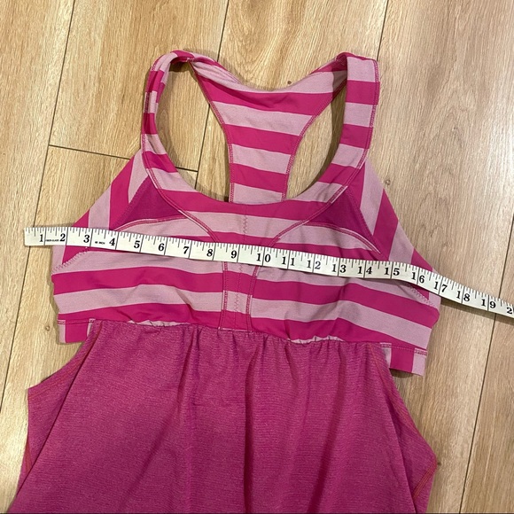 Lululemon 2 in Run Tank Top with Built in Bra Size Medium - Picture 7 of 10
